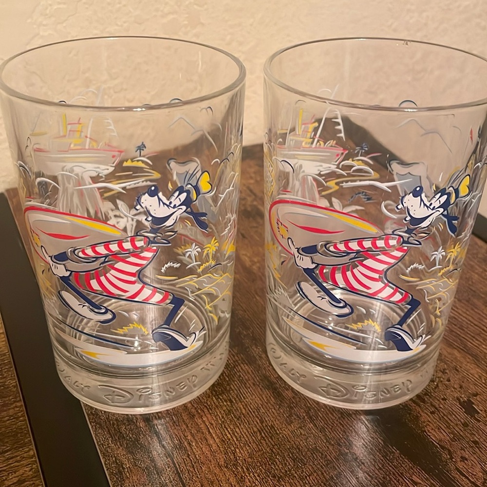 Disney 25th anniversary glass set